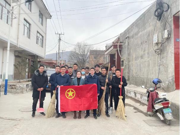 kok(中国)体育官方网站
团委开展“学雷锋义务清扫活动”(图3)