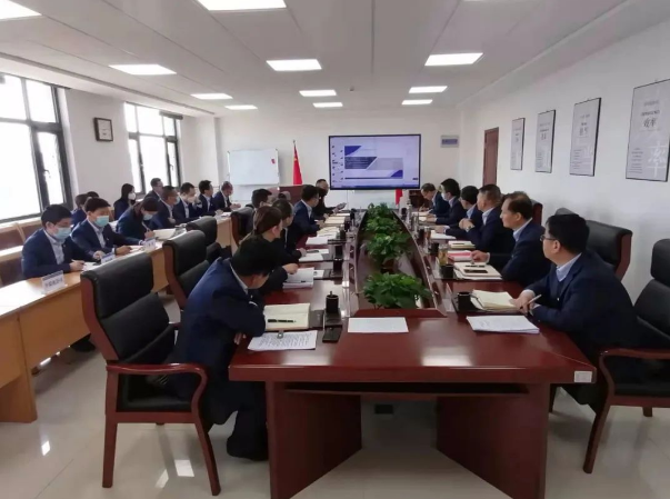 kok(中国)体育官方网站
召开党委理论中心组集体学习会议(图2)
