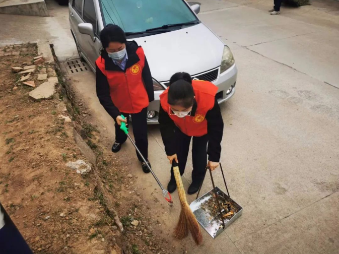 kok(中国)体育官方网站
赴包抓共建村社开展卫生清扫志愿服务活动(图4)