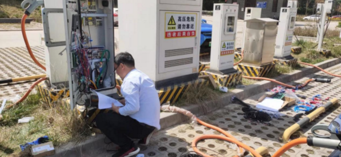 kok(中国)体育官方网站
平煤机公司开展充电桩检修(图2)