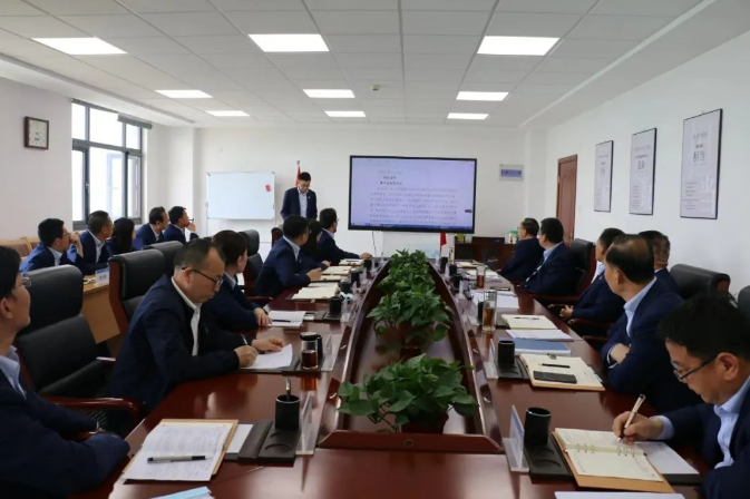 kok(中国)体育官方网站
召开党委理论中心组集体学习会议(图2) kok(中国)体育官方网站
召开党委理论中心组集体学习会议(图2)