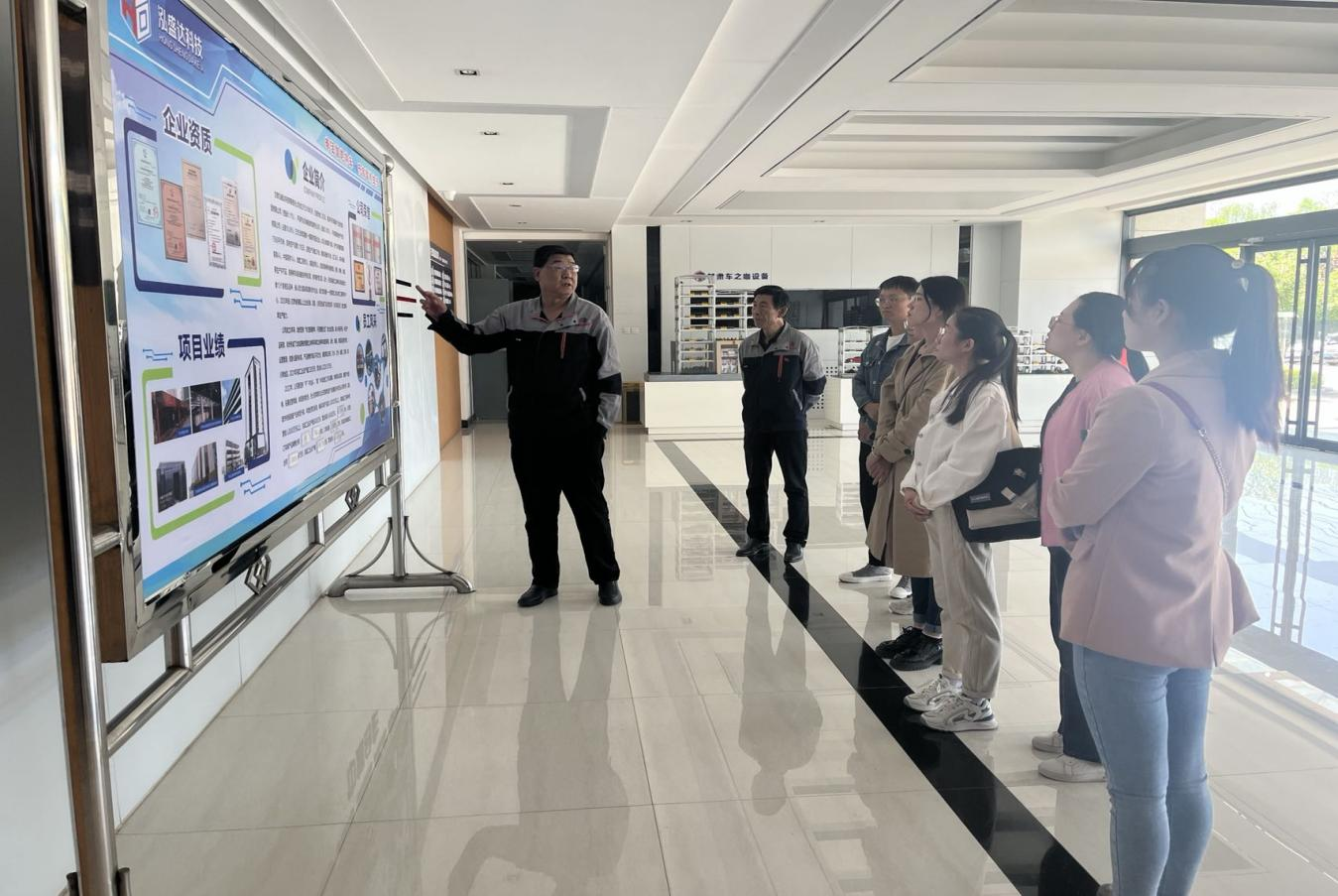 kok(中国)体育官方网站
开展新员工入职培训(图3)