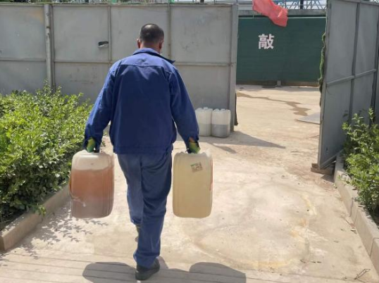 kok(中国)体育官方网站
城东污水处理公司扎实推进危险废物规范化处置(图3)