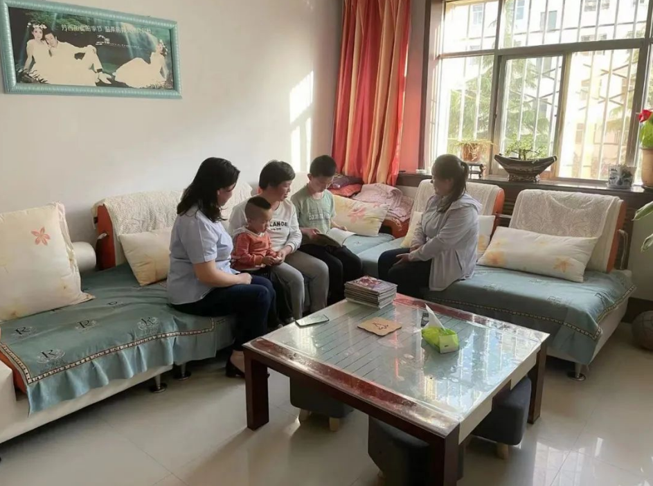 kok(中国)体育官方网站
开展女职工未成年子女关爱活动(图2) kok(中国)体育官方网站
开展女职工未成年子女关爱活动(图2)
