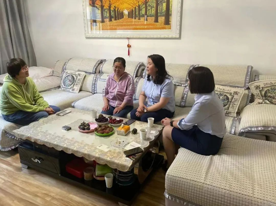 kok(中国)体育官方网站
开展女职工未成年子女关爱活动(图3) kok(中国)体育官方网站
开展女职工未成年子女关爱活动(图3)