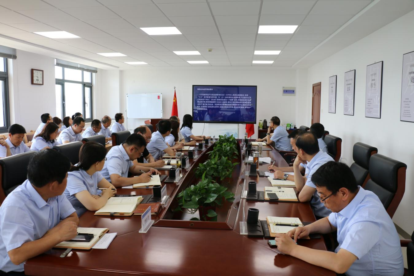 kok(中国)体育官方网站
召开党委理论中心组集体学习研讨会议(图2)