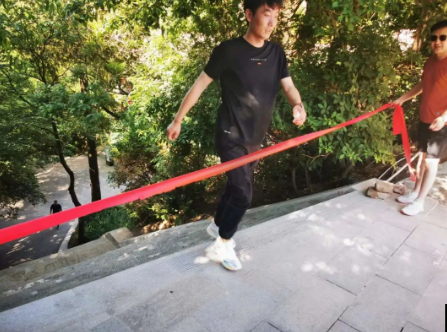 助力文旅市场 展示产投风采——kok(中国)体育官方网站
组织开展员工登山比赛活动(图9)