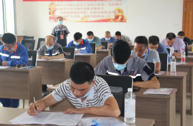 kok(中国)体育官方网站
泓盛达公司在“焊工”技能大赛中取得好成绩(图2)